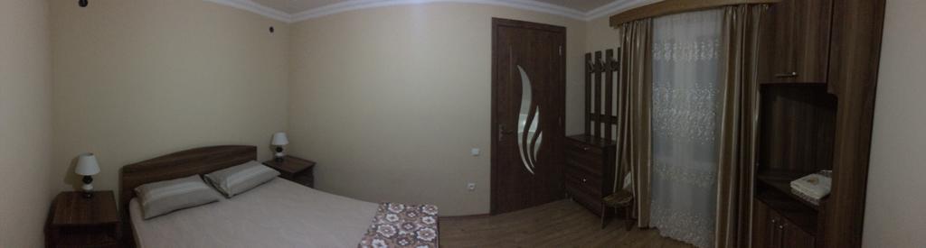 Mari Guest House Telavi Exteriör bild