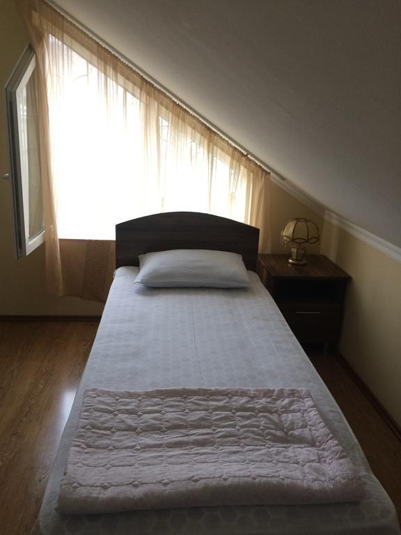 Mari Guest House Telavi Exteriör bild