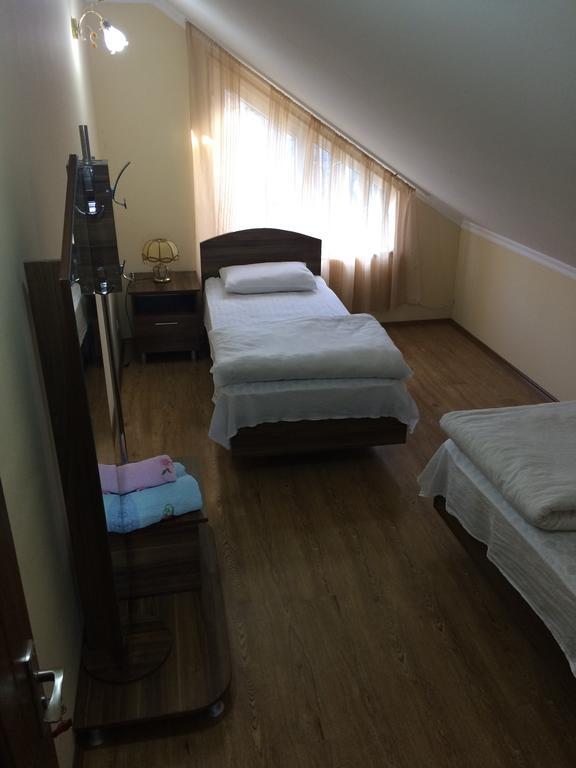Mari Guest House Telavi Exteriör bild